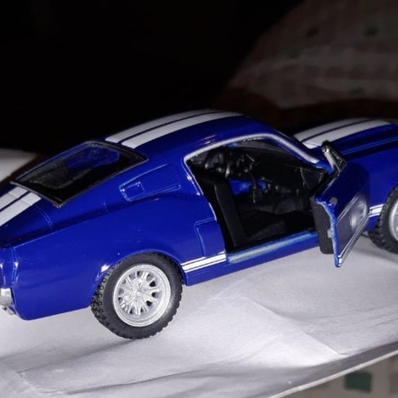 1967 Ford Shelby Mustang GT-500 1:36 Scale, 5 Die Cast Metal Model Toy Car - Picture 5 of 5